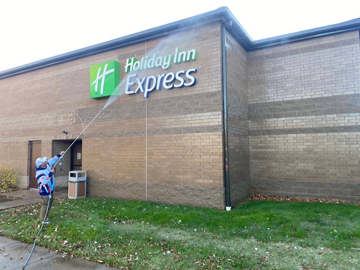 Commercial pressure washing holiday inn express clarksville tn