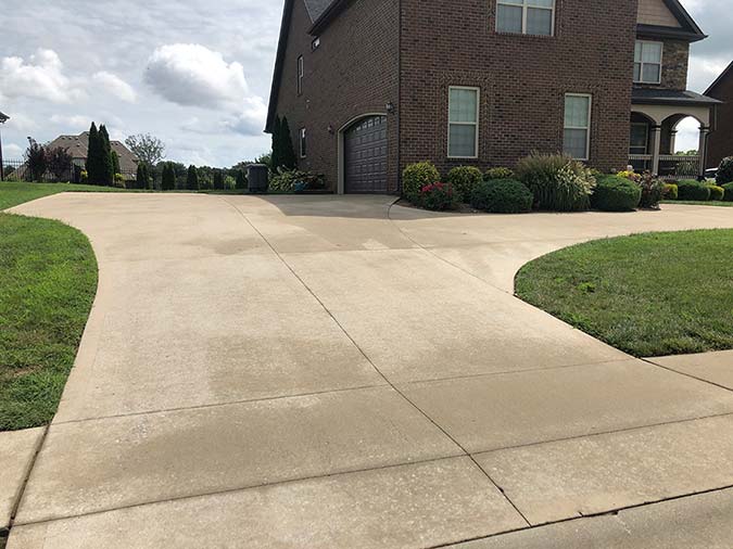 Concrete Cleaning on Prince Dr in Clarksville TN